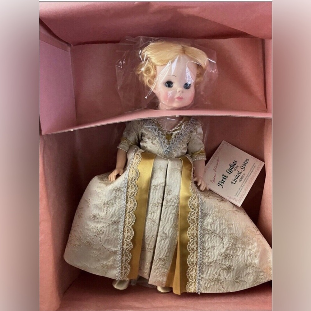 Madame Alexander First Ladies Series lV New In Box Mary McKee